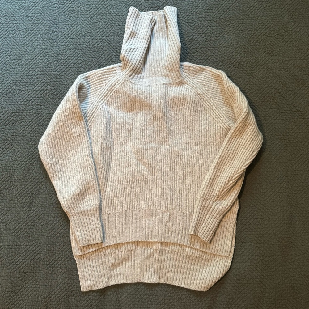 Aritzia Wilfred Free Wool Turtleneck Sweater